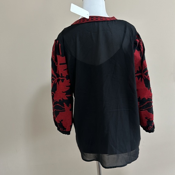 Top - Picture 3 of 3